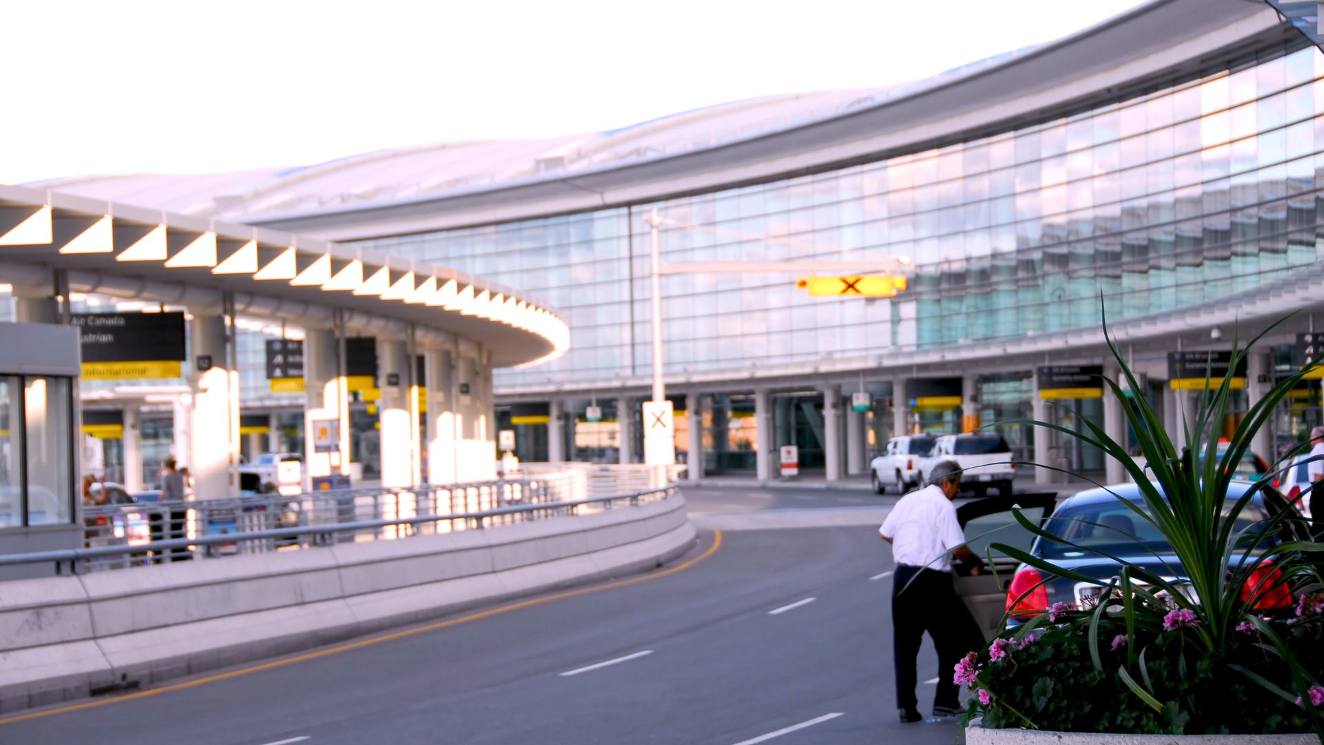 Miami International Airport Exterior View